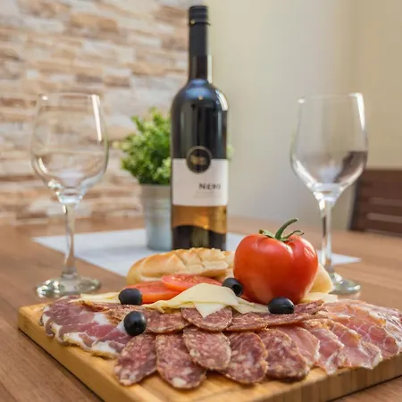 Bobeta 1 By Interhome Vir