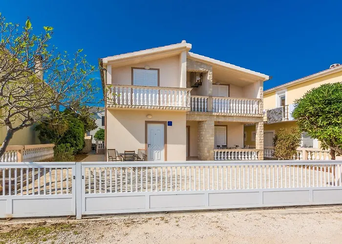 Appartement Bobeta 1 By Interhome