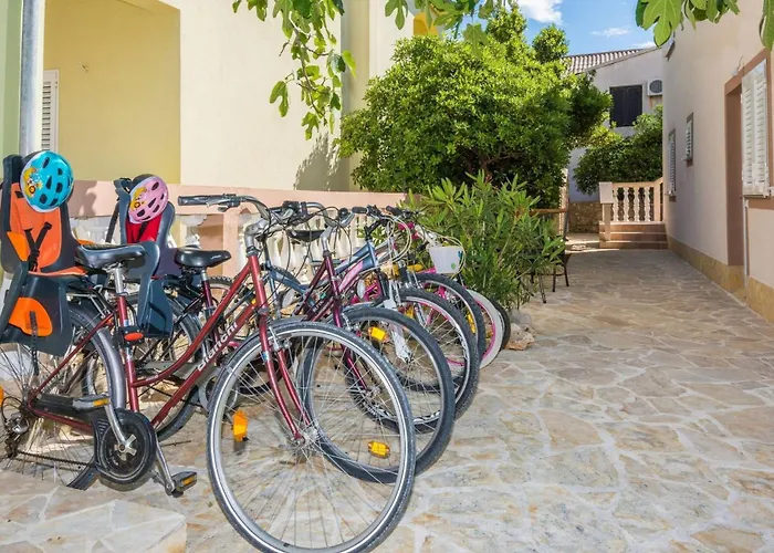 Bobeta 1 By Interhome Appartement Vir